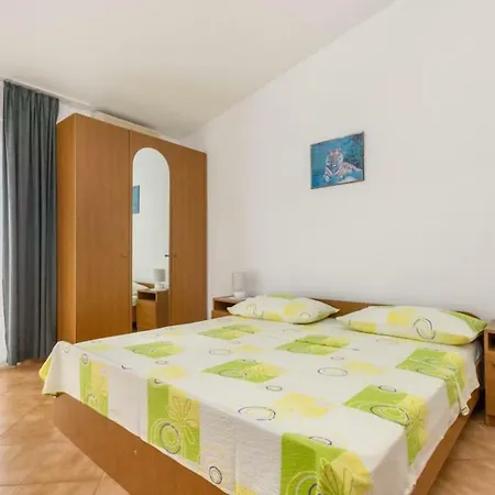Piscina Apartment Seget Vranjica